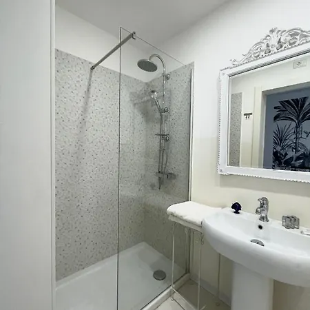 Tre Santi Λέτσε